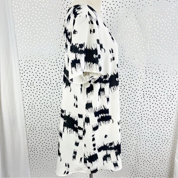 A Pea in the Pod x Daniel Rainn Abstract Brush Stroke Short Sleeve Top Size L - Picture 2 of 8